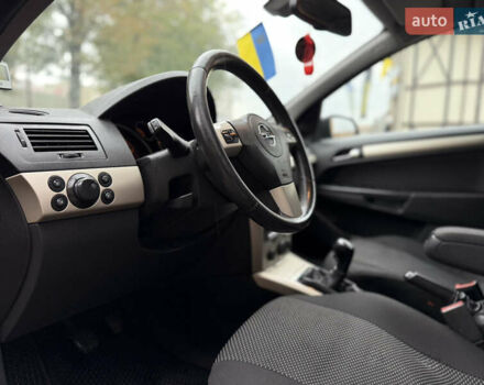 Опель Астра 2008 в Ровно на Automoto.ua Черный Опель Астра, объемом двигателя 1.7 л и пробегом 330 тыс. км за 4300 $, фото 44 на Automoto.ua