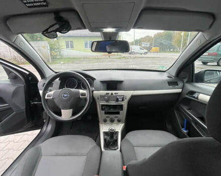 Черный Опель Астра, объемом двигателя 1.6 л и пробегом 281 тыс. км за 5200 $, фото 7 на Automoto.ua