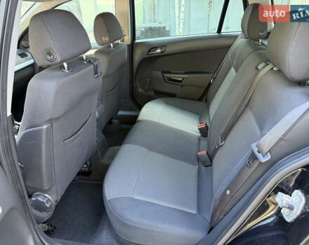 Черный Опель Астра, объемом двигателя 1.6 л и пробегом 219 тыс. км за 6000 $, фото 14 на Automoto.ua