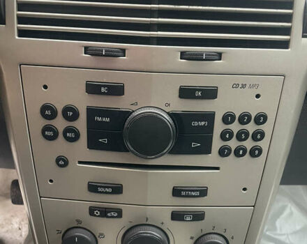 Черный Опель Астра, объемом двигателя 1.6 л и пробегом 206 тыс. км за 4900 $, фото 17 на Automoto.ua