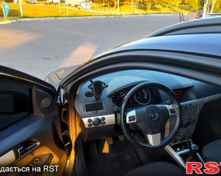 Черный Опель Астра, объемом двигателя 1.6 л и пробегом 225 тыс. км за 5500 $, фото 4 на Automoto.ua