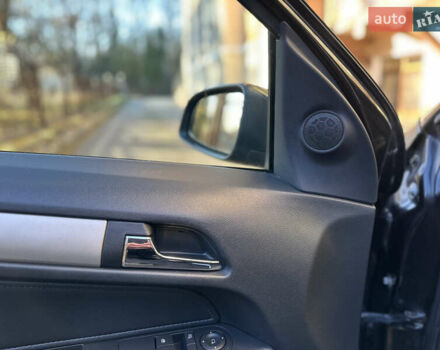 Черный Опель Астра, объемом двигателя 1.6 л и пробегом 180 тыс. км за 5499 $, фото 140 на Automoto.ua