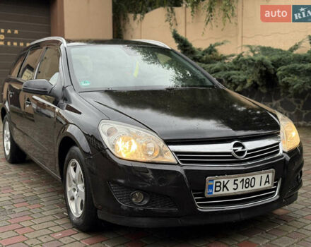 Опель Астра 2008 в Ровно на Automoto.ua Черный Опель Астра, объемом двигателя 1.7 л и пробегом 330 тыс. км за 4300 $, фото 12 на Automoto.ua