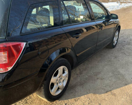 Черный Опель Астра, объемом двигателя 1.69 л и пробегом 270 тыс. км за 5500 $, фото 3 на Automoto.ua