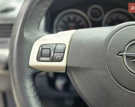 Черный Опель Астра, объемом двигателя 1.6 л и пробегом 209 тыс. км за 5850 $, фото 69 на Automoto.ua