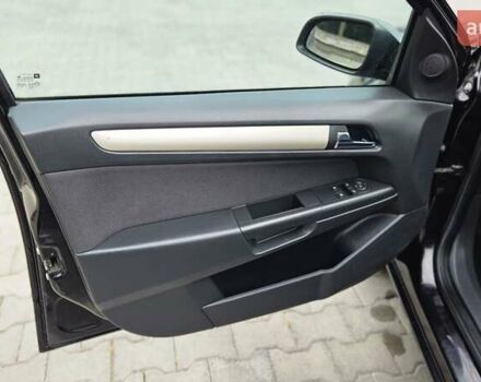 Черный Опель Астра, объемом двигателя 1.6 л и пробегом 209 тыс. км за 5850 $, фото 39 на Automoto.ua