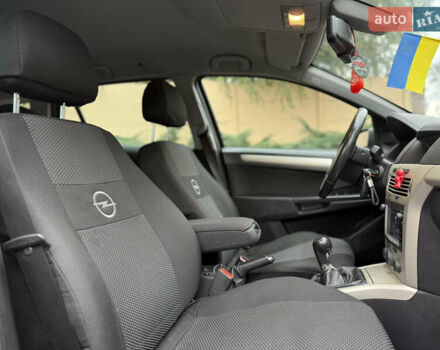 Опель Астра 2008 в Ровно на Automoto.ua Черный Опель Астра, объемом двигателя 1.7 л и пробегом 330 тыс. км за 4300 $, фото 47 на Automoto.ua