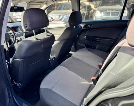 Черный Опель Астра, объемом двигателя 1.6 л и пробегом 237 тыс. км за 6100 $, фото 12 на Automoto.ua