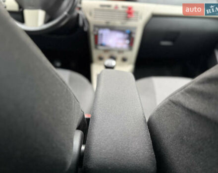 Опель Астра 2008 в Ровно на Automoto.ua Черный Опель Астра, объемом двигателя 1.7 л и пробегом 330 тыс. км за 4300 $, фото 31 на Automoto.ua