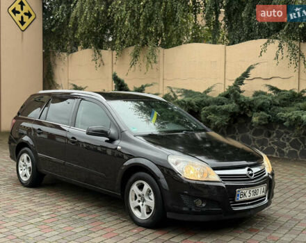 Опель Астра 2008 в Ровно на Automoto.ua Черный Опель Астра, объемом двигателя 1.7 л и пробегом 330 тыс. км за 4300 $, фото 9 на Automoto.ua
