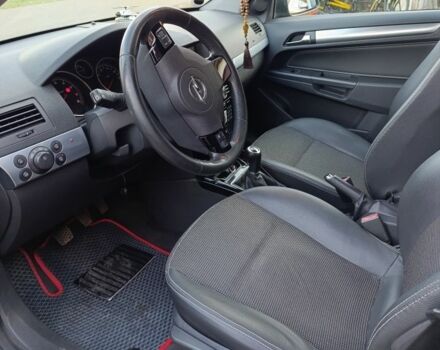 Чорний Опель Астра, об'ємом двигуна 1.6 л та пробігом 228 тис. км за 4900 $, фото 11 на Automoto.ua