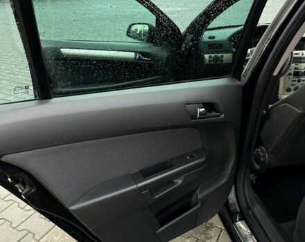 Черный Опель Астра, объемом двигателя 1.8 л и пробегом 225 тыс. км за 5800 $, фото 14 на Automoto.ua