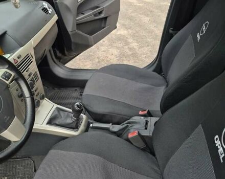 Опель Астра 2008 в Черкассах на Automoto.ua Черный Опель Астра, объемом двигателя 1.6 л и пробегом 175 тыс. км за 5500 $, фото 9 на Automoto.ua