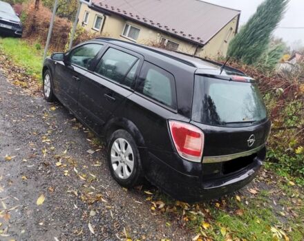 Опель Астра 2009 в Ровно на Automoto.ua Черный Опель Астра, объемом двигателя 1.6 л и пробегом 260 тыс. км за 3159 $, фото 2 на Automoto.ua