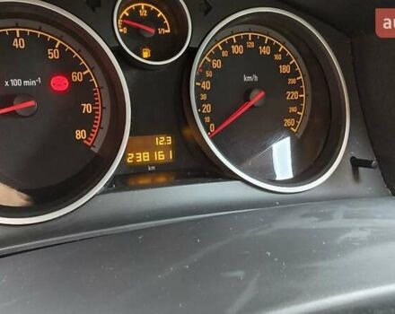 Черный Опель Астра, объемом двигателя 1.6 л и пробегом 238 тыс. км за 6299 $, фото 48 на Automoto.ua