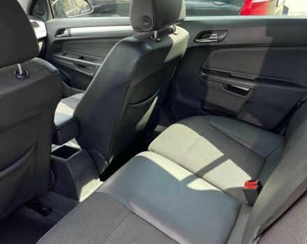 Опель Астра 2009 в Овруче на Automoto.ua Черный Опель Астра, объемом двигателя 1.7 л и пробегом 256 тыс. км за 5800 $, фото 12 на Automoto.ua