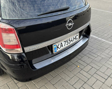 Черный Опель Астра, объемом двигателя 1.69 л и пробегом 223 тыс. км за 5900 $, фото 3 на Automoto.ua