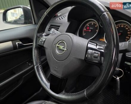 Черный Опель Астра, объемом двигателя 1.7 л и пробегом 224 тыс. км за 5599 $, фото 35 на Automoto.ua