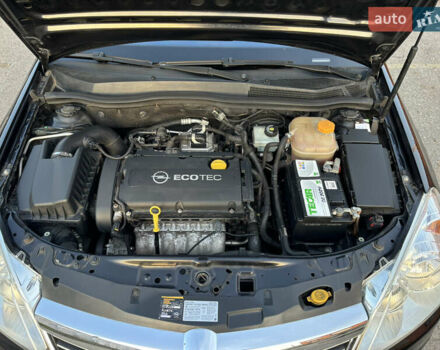 Черный Опель Астра, объемом двигателя 1.6 л и пробегом 217 тыс. км за 6200 $, фото 18 на Automoto.ua