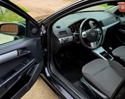 Черный Опель Астра, объемом двигателя 1.6 л и пробегом 238 тыс. км за 6299 $, фото 42 на Automoto.ua