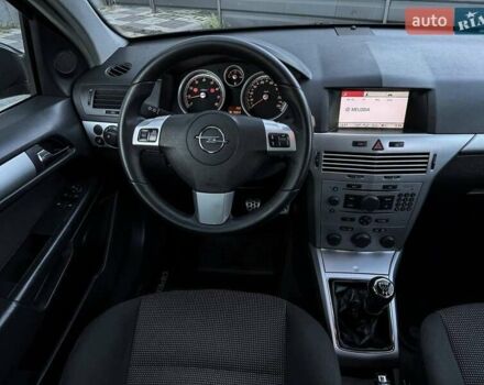 Черный Опель Астра, объемом двигателя 1.6 л и пробегом 160 тыс. км за 6200 $, фото 35 на Automoto.ua