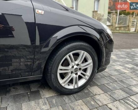 Черный Опель Астра, объемом двигателя 1.6 л и пробегом 199 тыс. км за 6499 $, фото 18 на Automoto.ua