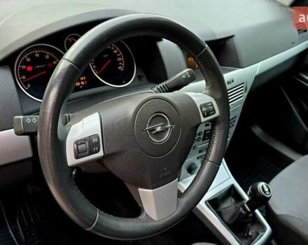 Черный Опель Астра, объемом двигателя 1.6 л и пробегом 238 тыс. км за 6299 $, фото 41 на Automoto.ua