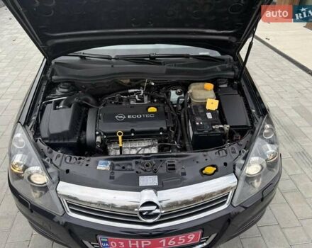 Черный Опель Астра, объемом двигателя 1.6 л и пробегом 240 тыс. км за 5550 $, фото 14 на Automoto.ua