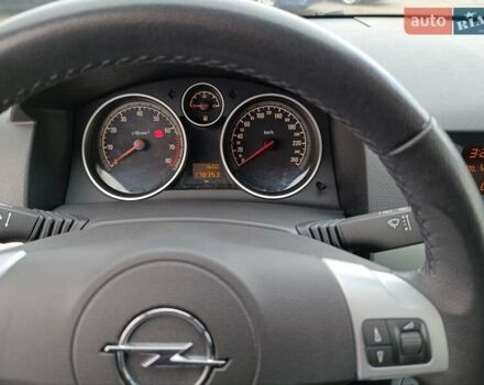 Черный Опель Астра, объемом двигателя 1.8 л и пробегом 178 тыс. км за 6800 $, фото 2 на Automoto.ua