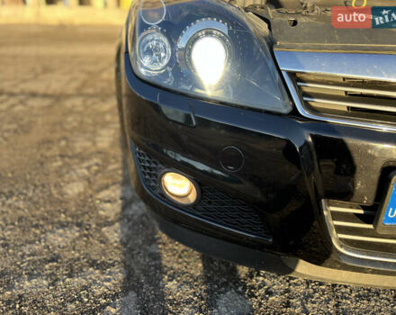 Опель Астра 2009 в Тернополе на Automoto.ua Черный Опель Астра, объемом двигателя 1.6 л и пробегом 261 тыс. км за 5600 $, фото 29 на Automoto.ua