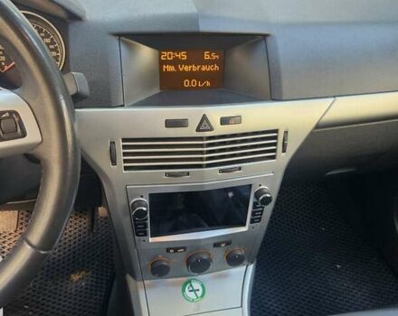 Опель Астра 2009 в Днепре (Днепропетровске) на Automoto.ua Черный Опель Астра, объемом двигателя 1.6 л и пробегом 275 тыс. км за 6200 $, фото 2 на Automoto.ua