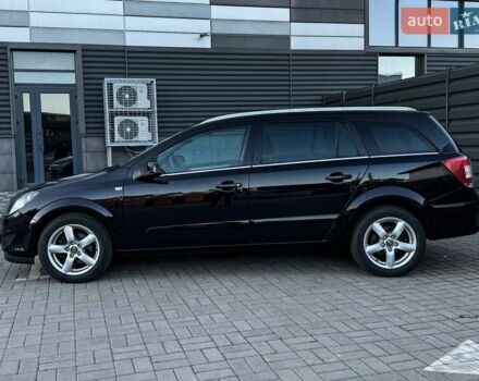 Черный Опель Астра, объемом двигателя 1.6 л и пробегом 160 тыс. км за 6200 $, фото 6 на Automoto.ua