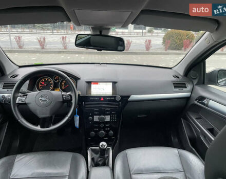 Чорний Опель Астра, об'ємом двигуна 1.6 л та пробігом 243 тис. км за 5950 $, фото 22 на Automoto.ua