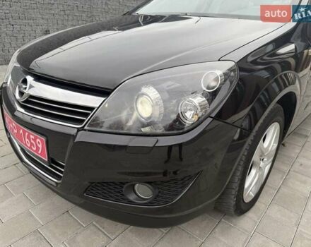 Черный Опель Астра, объемом двигателя 1.6 л и пробегом 240 тыс. км за 5550 $, фото 1 на Automoto.ua