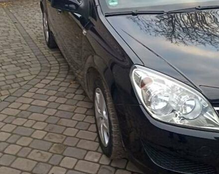 Черный Опель Астра, объемом двигателя 1.6 л и пробегом 249 тыс. км за 5650 $, фото 9 на Automoto.ua