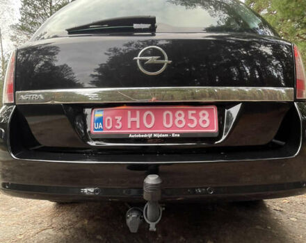 Черный Опель Астра, объемом двигателя 1.6 л и пробегом 191 тыс. км за 5999 $, фото 5 на Automoto.ua