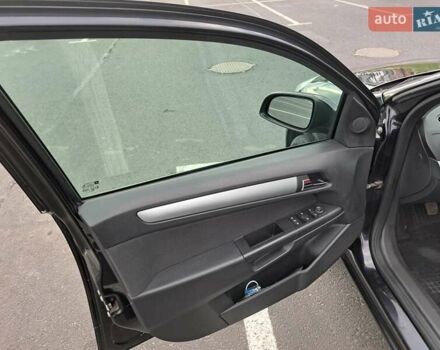 Черный Опель Астра, объемом двигателя 1.6 л и пробегом 212 тыс. км за 5200 $, фото 26 на Automoto.ua