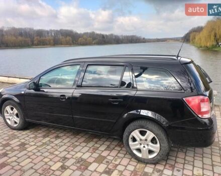 Черный Опель Астра, объемом двигателя 1.7 л и пробегом 249 тыс. км за 5300 $, фото 3 на Automoto.ua
