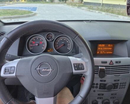 Чорний Опель Астра, об'ємом двигуна 1.6 л та пробігом 280 тис. км за 5000 $, фото 5 на Automoto.ua