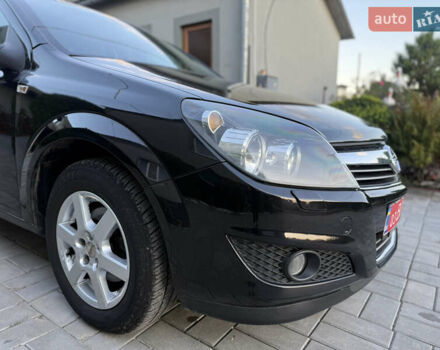 Черный Опель Астра, объемом двигателя 1.8 л и пробегом 209 тыс. км за 5500 $, фото 13 на Automoto.ua