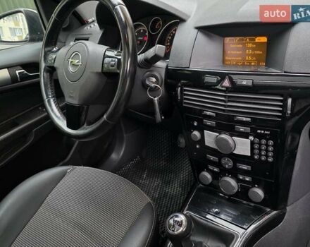 Черный Опель Астра, объемом двигателя 1.7 л и пробегом 224 тыс. км за 5599 $, фото 34 на Automoto.ua