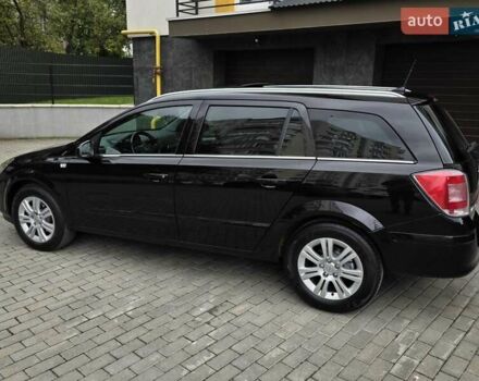 Черный Опель Астра, объемом двигателя 1.7 л и пробегом 224 тыс. км за 5599 $, фото 5 на Automoto.ua