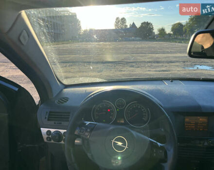 Опель Астра 2009 в Тернополе на Automoto.ua Черный Опель Астра, объемом двигателя 1.6 л и пробегом 261 тыс. км за 5600 $, фото 17 на Automoto.ua