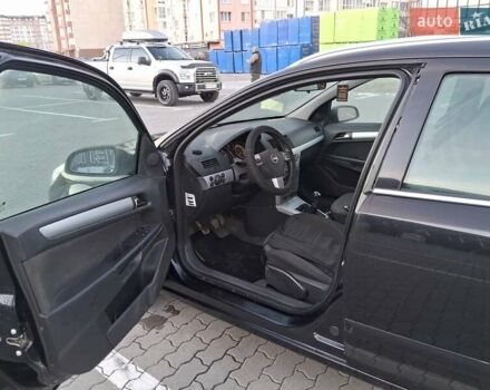 Черный Опель Астра, объемом двигателя 1.7 л и пробегом 276 тыс. км за 4300 $, фото 9 на Automoto.ua