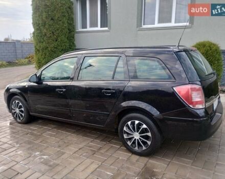 Опель Астра 2009 в Кременце на Automoto.ua Черный Опель Астра, объемом двигателя 1.7 л и пробегом 308 тыс. км за 4999 $, фото 5 на Automoto.ua