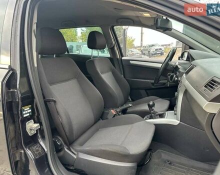 Чорний Опель Астра, об'ємом двигуна 1.6 л та пробігом 282 тис. км за 5490 $, фото 11 на Automoto.ua