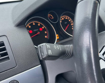 Черный Опель Астра, объемом двигателя 1.6 л и пробегом 148 тыс. км за 6300 $, фото 18 на Automoto.ua