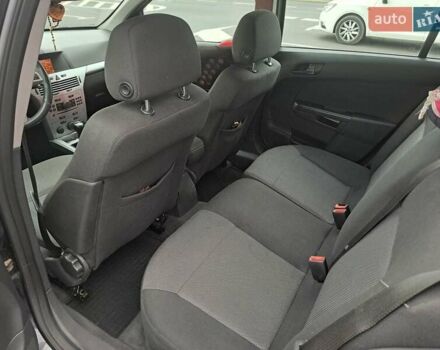 Черный Опель Астра, объемом двигателя 1.6 л и пробегом 212 тыс. км за 5200 $, фото 22 на Automoto.ua