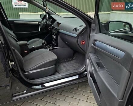 Черный Опель Астра, объемом двигателя 1.7 л и пробегом 224 тыс. км за 5650 $, фото 32 на Automoto.ua