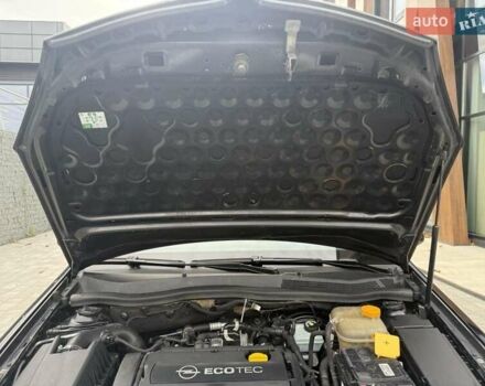 Черный Опель Астра, объемом двигателя 1.6 л и пробегом 240 тыс. км за 5550 $, фото 12 на Automoto.ua